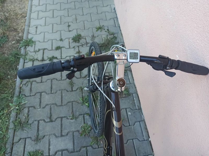 Krosové / trekingové kolo GIANT Farrago 28" Deore