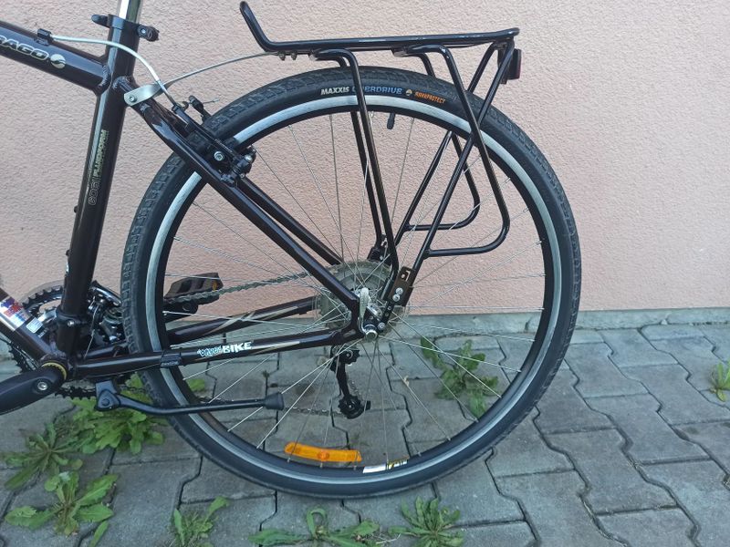 Krosové / trekingové kolo GIANT Farrago 28" Deore
