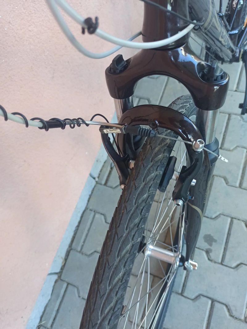 Krosové / trekingové kolo GIANT Farrago 28" Deore