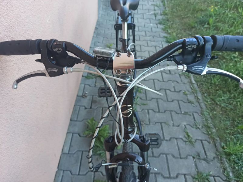 Krosové / trekingové kolo GIANT Farrago 28" Deore