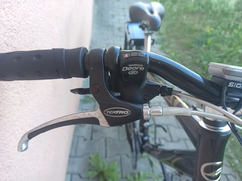 Krosové / trekingové kolo GIANT Farrago 28" Deore