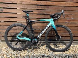 Bianchi Oltre XR3 Shimano Ultegra di2