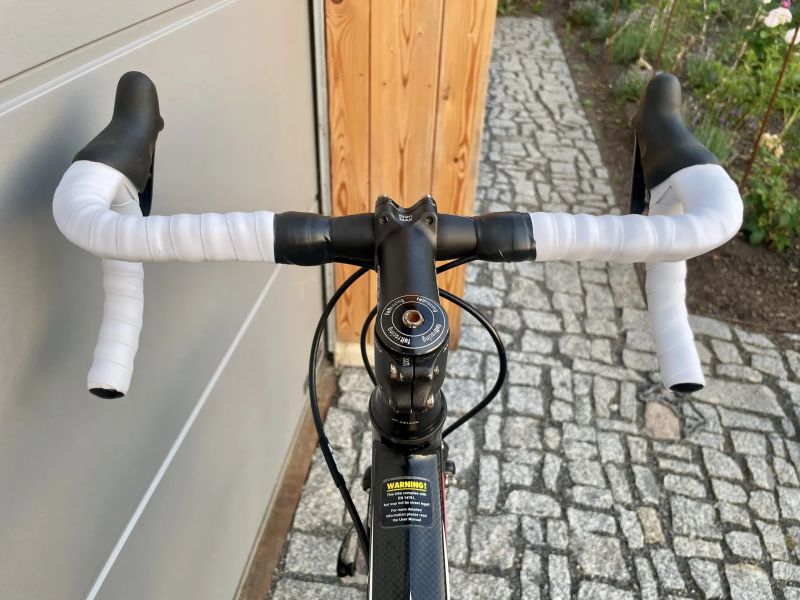 FELT Z25 – SRAM RED / Fulcrum Racing Zero – TOP STAV, GARÁŽOVÁNO