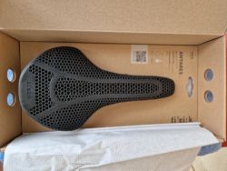 Fizik Vento Antares R1 Adaptive (carbon + 3D tisk ) 150mm