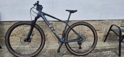 Karbonové horské kolo Cube Reaction (Shimano XT, RockShox)