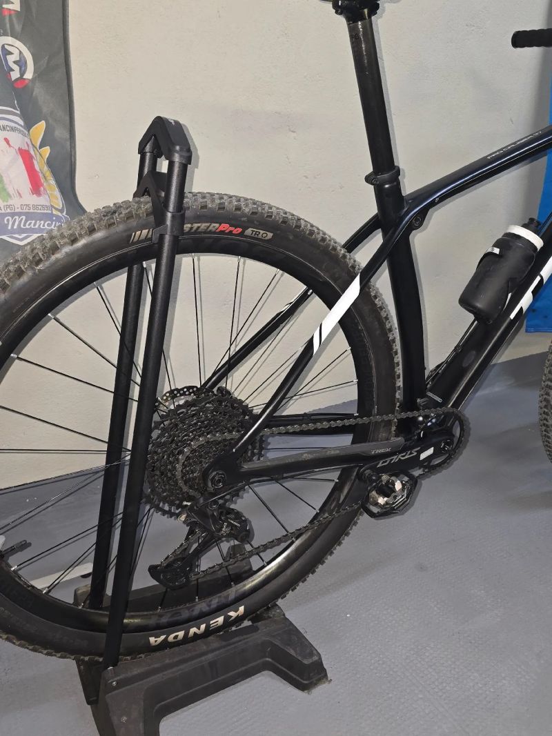 Trek PROCALIBER 9.7 Carbon L-/RS Reba/Sram Eagle NX/Bontrager karbon kola/