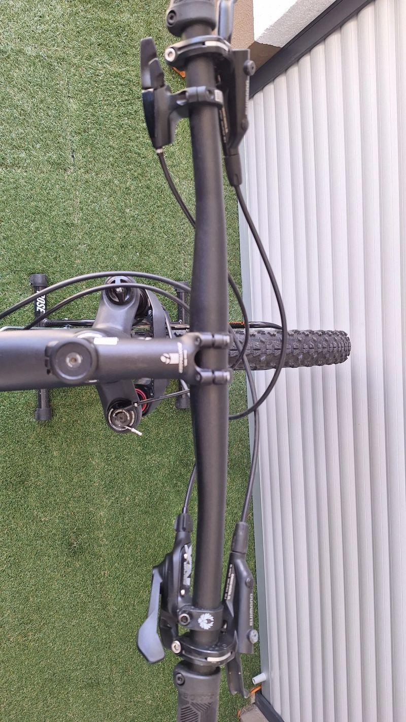 Trek PROCALIBER 9.7 Carbon L-/RS Reba/Sram Eagle NX/Bontrager karbon kola/