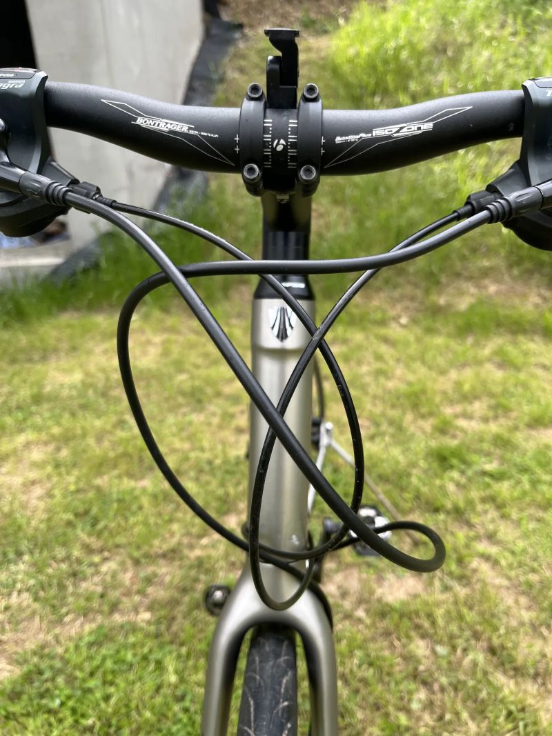 Trek FX Sport 4 (2018) – lehké fitness/touring kolo, hydraulické brzdy, Tiagra 2x10