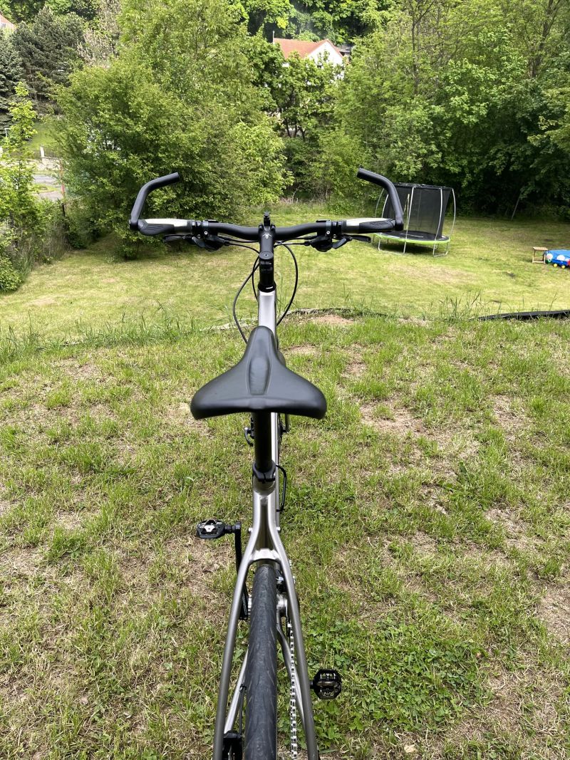 Trek FX Sport 4 (2018) – lehké fitness/touring kolo, hydraulické brzdy, Tiagra 2x10