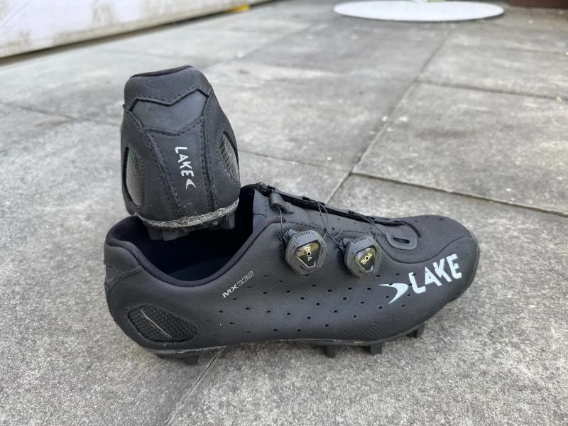 MTB tretry Lake MX332 - vel. 43,5