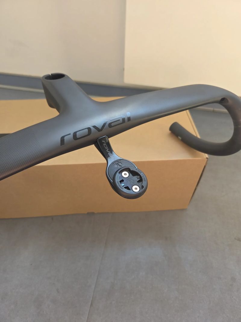 kombo řidítka Roval Rapide 440 / 110 mm