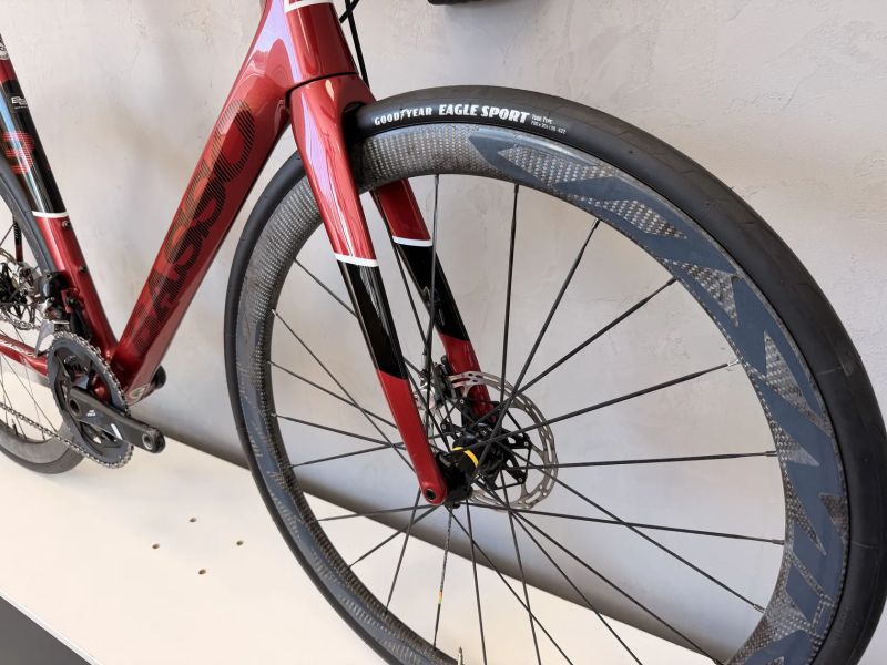 Basso Diamante SV, Sram Red, Mavic Cosmic SL