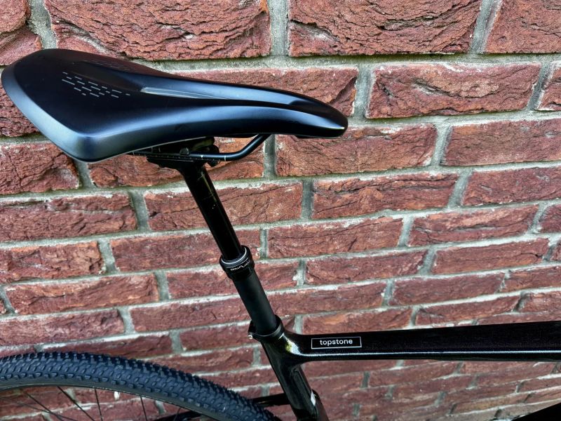 Cannondale Topstone Carbon 2 Lefty Oliver carbon velikost L kola 28" top stav i vzhled WARRANTY CARD