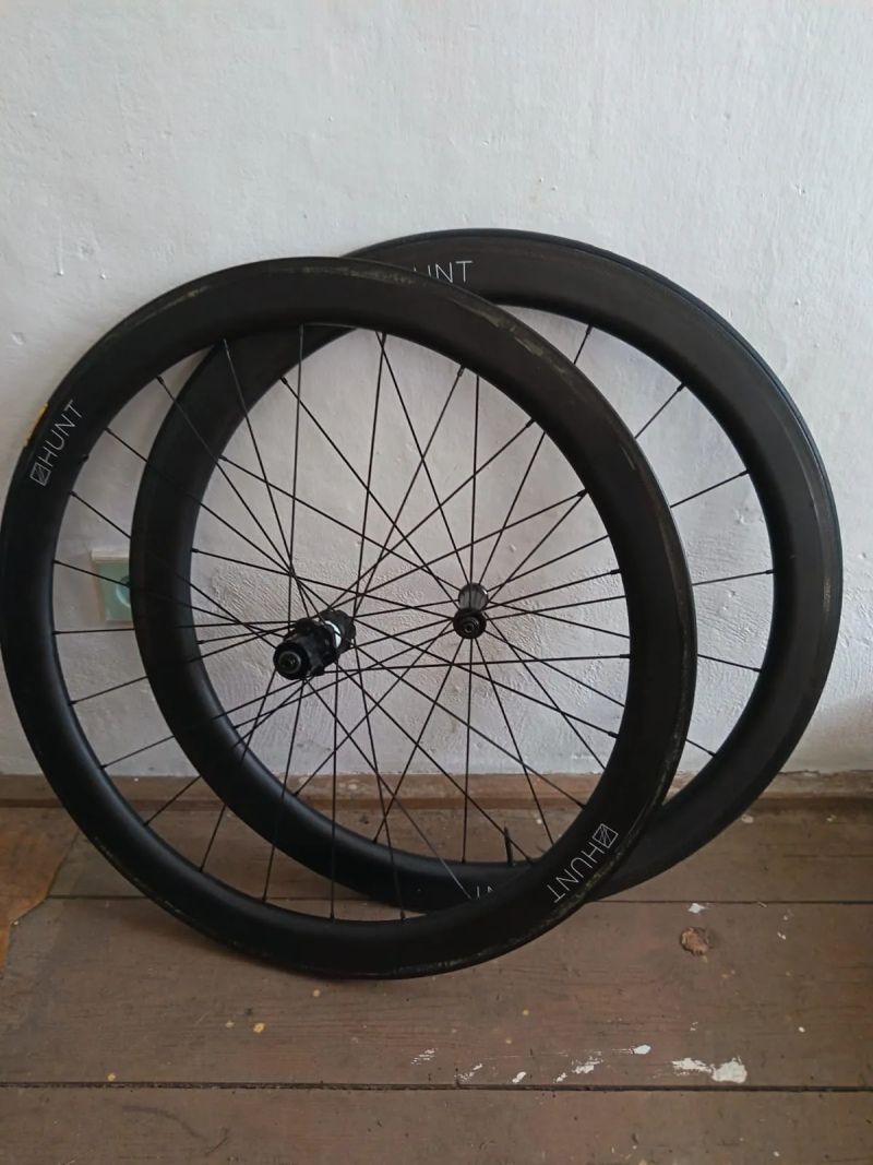 Karbonová kola Hunt 50 Carbon/ náboje DT Swiss 350 (Ráfkové)