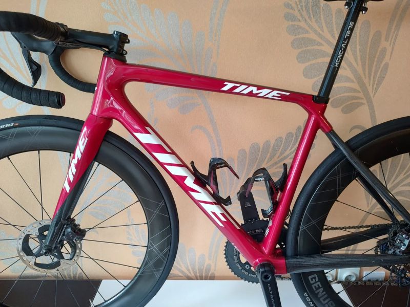 ⭐⭐⭐ZÁVODNÍ SILNIČNÍ KOLO TIME Alpe d'huez M 160-185cm.PC=269.000,- CZK