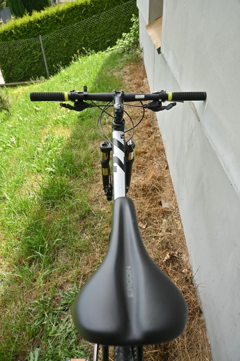 Krosové kolo Maxbike 17" (M) – zánovní komponenty (najeto cca 700 km), kompletní Shimano Deore
