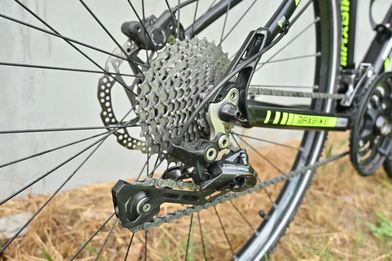 Krosové kolo Maxbike 17" (M) – zánovní komponenty (najeto cca 700 km), kompletní Shimano Deore