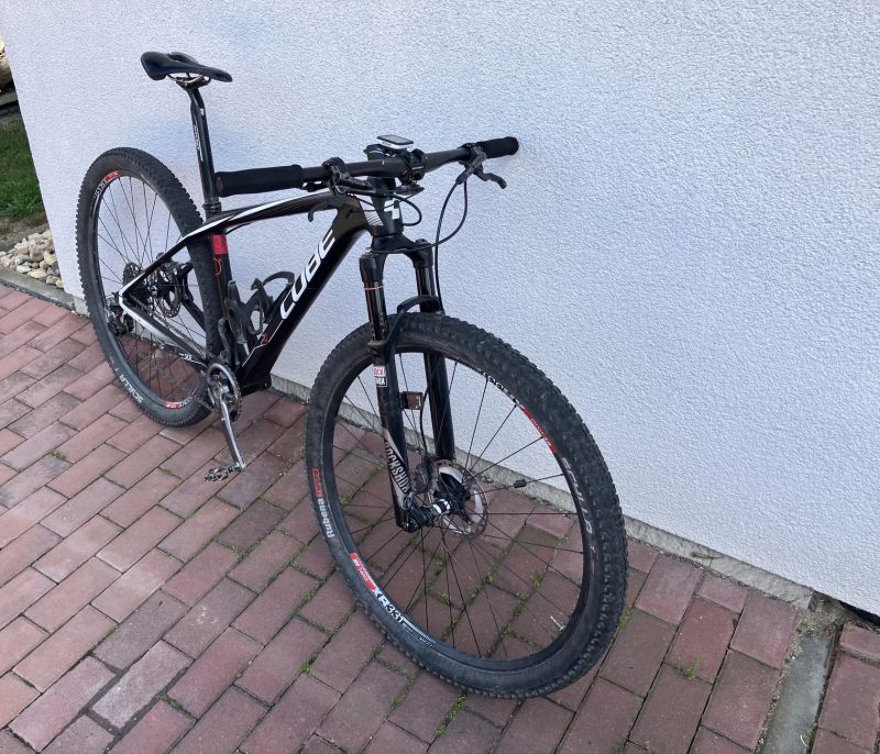 9,5KG!!! Cube 29" karbonový rám, komplet XTR DI2, Rock Shox SID XX, DT Swiss 350 XR331