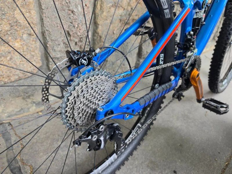 Radon Slide vel.L RockShox Pike + Monarch, XT, Magura MT5