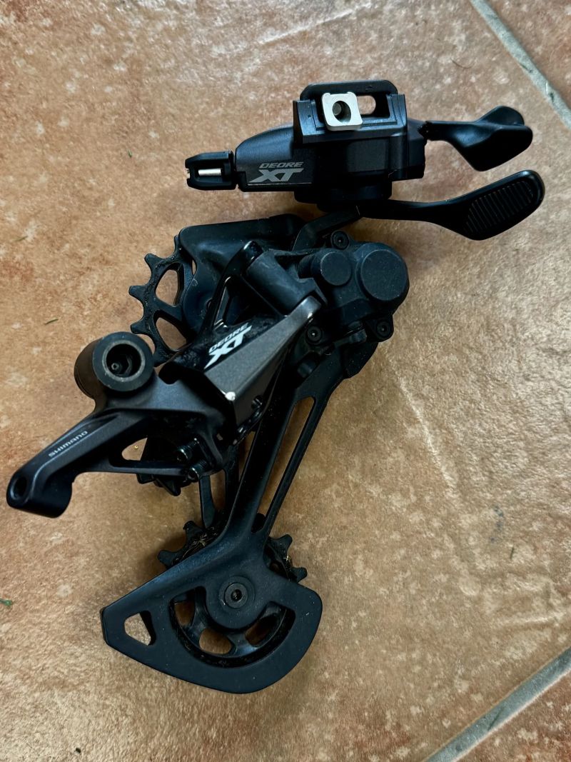 Shimano přehazovačka XT MT8100 + páčka XT I-Spec