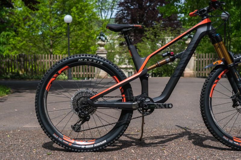 Canyon Spectral CFR 9.0 LTD 