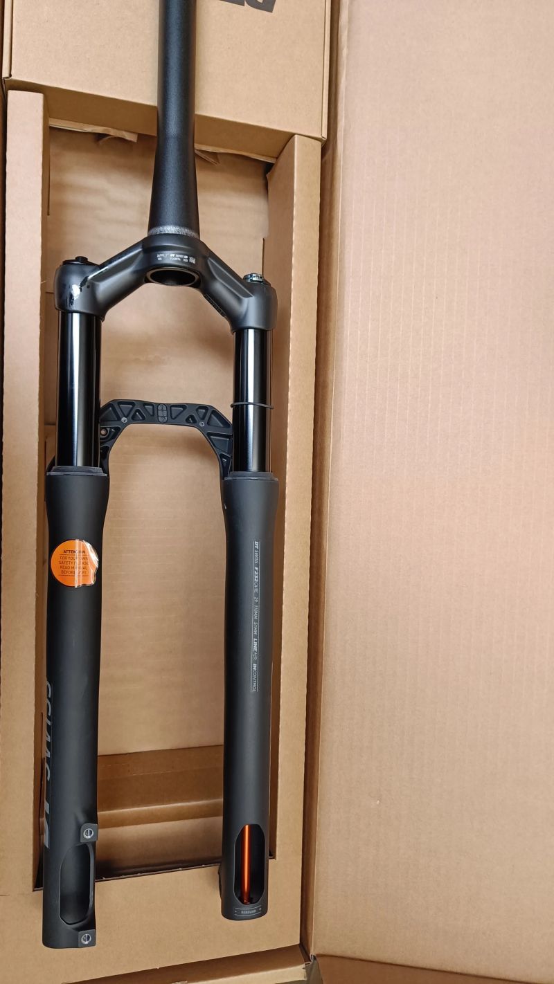 Nová vidlice DT Swiss F232 One 29" 