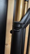 Nová Fox 38 Factory Grip2 29" 160mm 
