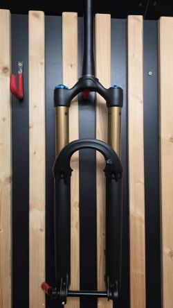 Nová Fox 38 Factory Grip2 29" 160mm 