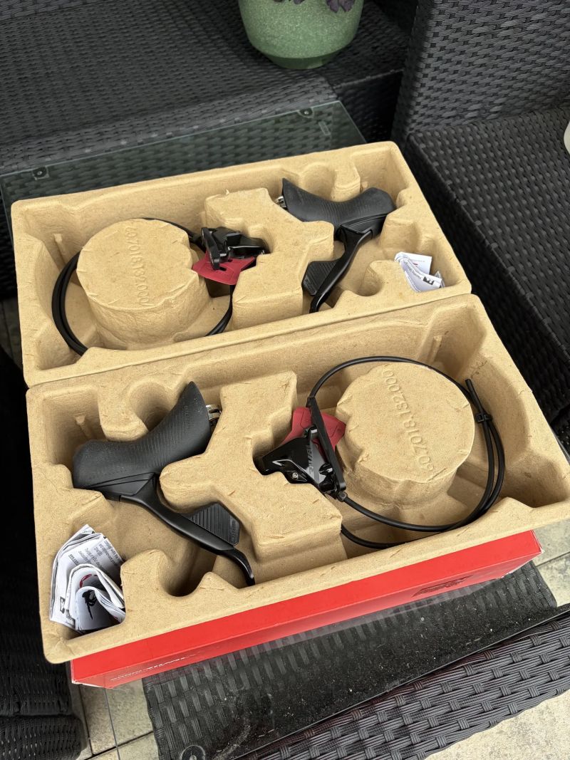 SRAM Rival AXS