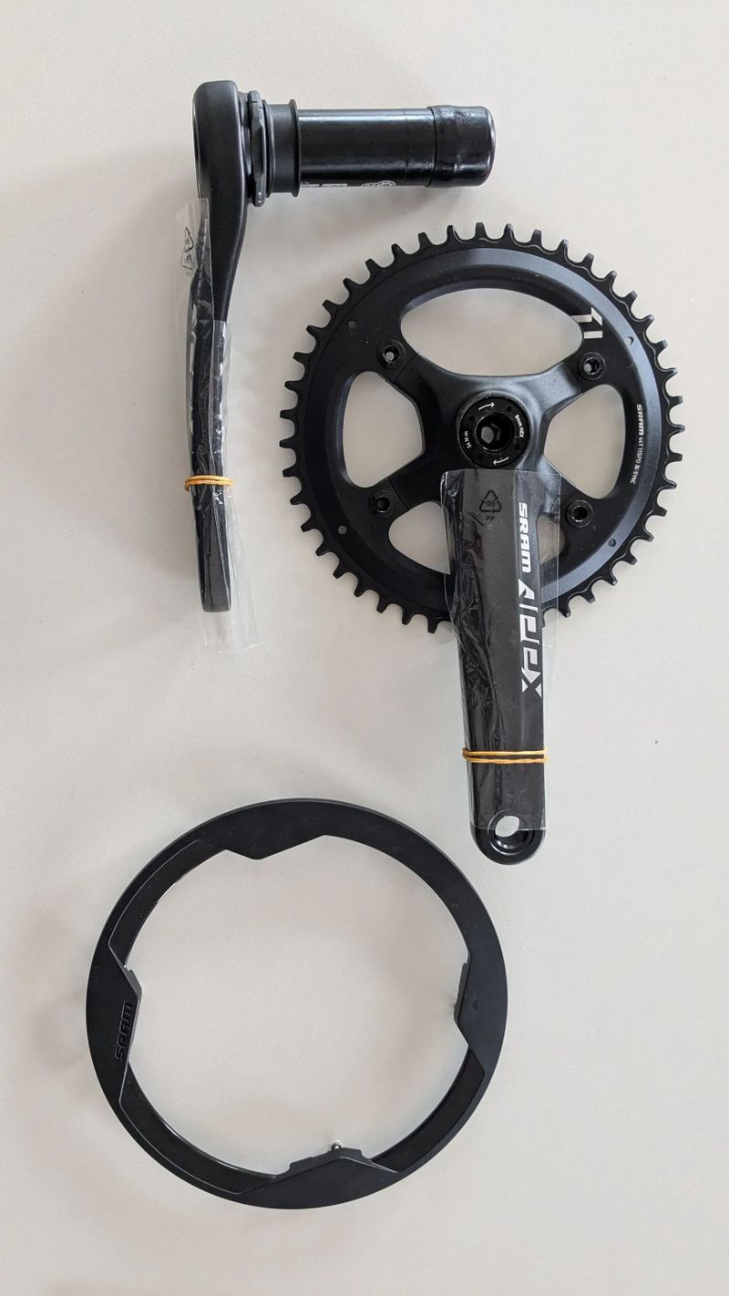Kliky jednoplacka Gravel Sram Apex BB30 46z