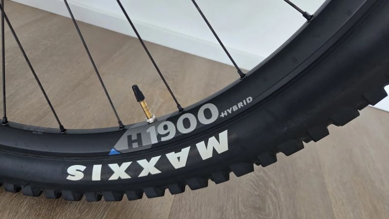  Unno Mith Elite 2024 S3 (reach 510 mm) 221 km Bosch