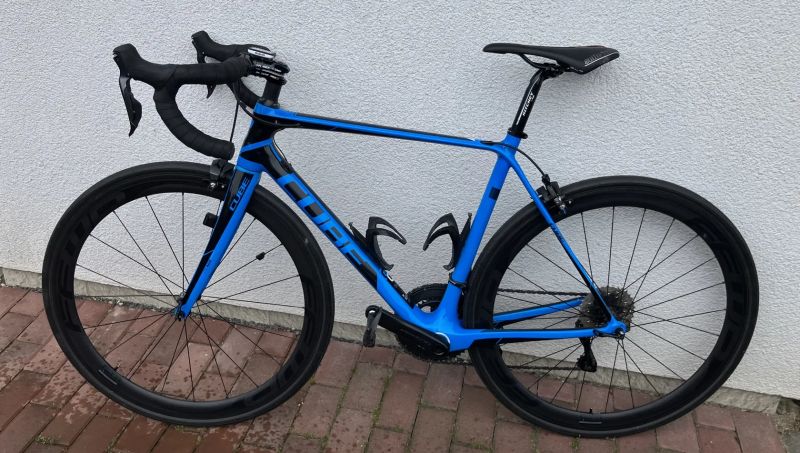 Silniční kolo Cube Agree karbonový rám, elektronické řázení 2x12 Ultegra DI2, karbonová kola DTSwiss