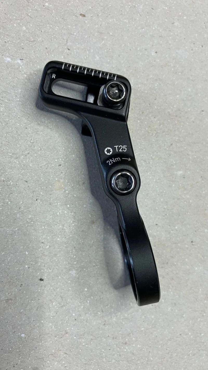 Sram - POD AXS Bridge Clamp - objímka elektronického řazení Matchmaker pravé
