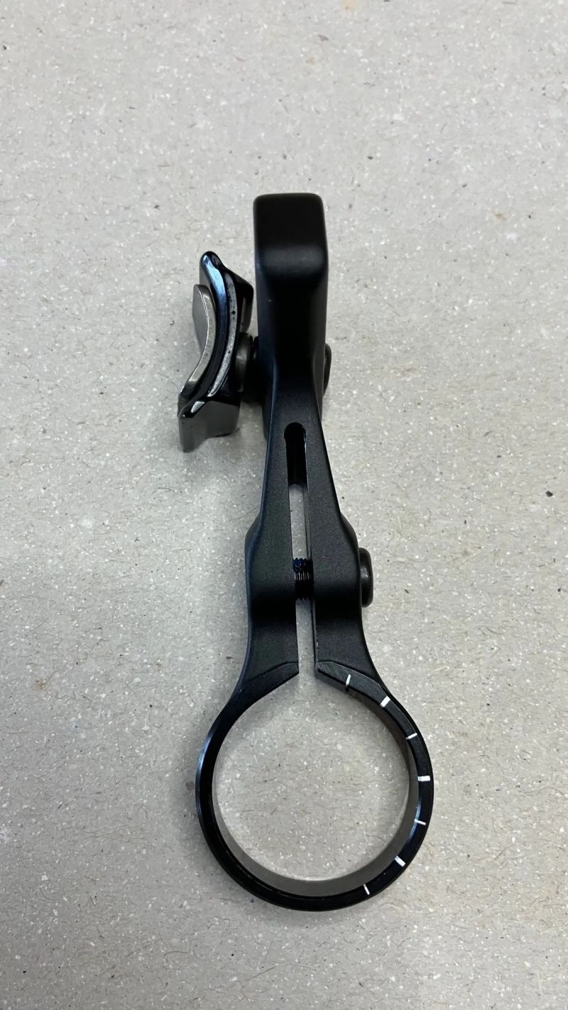 Sram - POD AXS Bridge Clamp - objímka elektronického řazení Matchmaker pravé