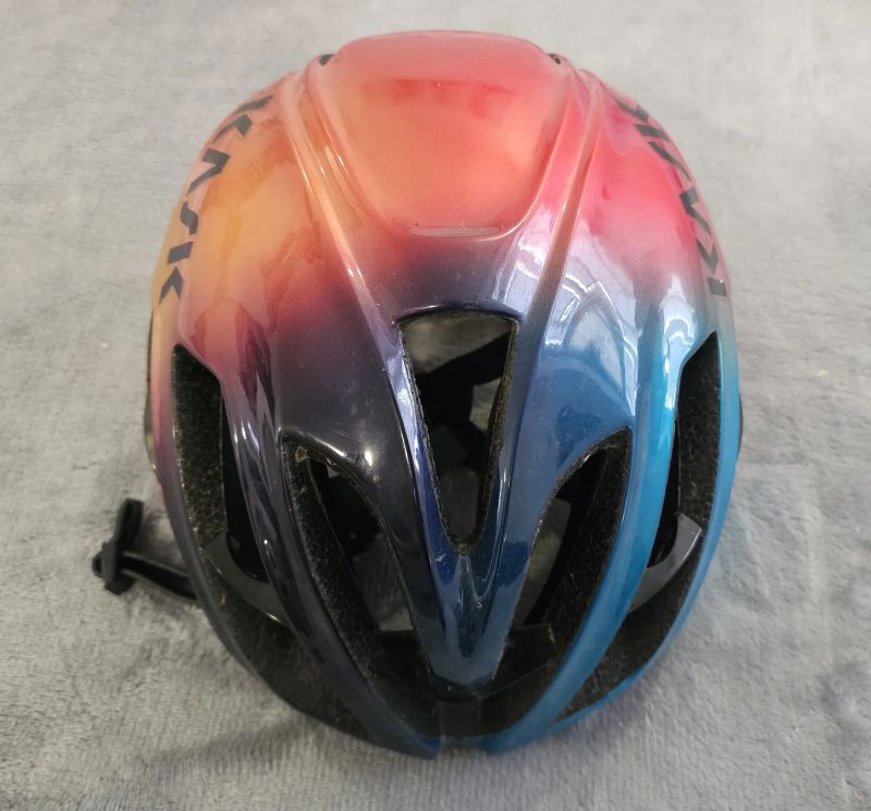 helma Kask Protone vel. M unisex limitová edice