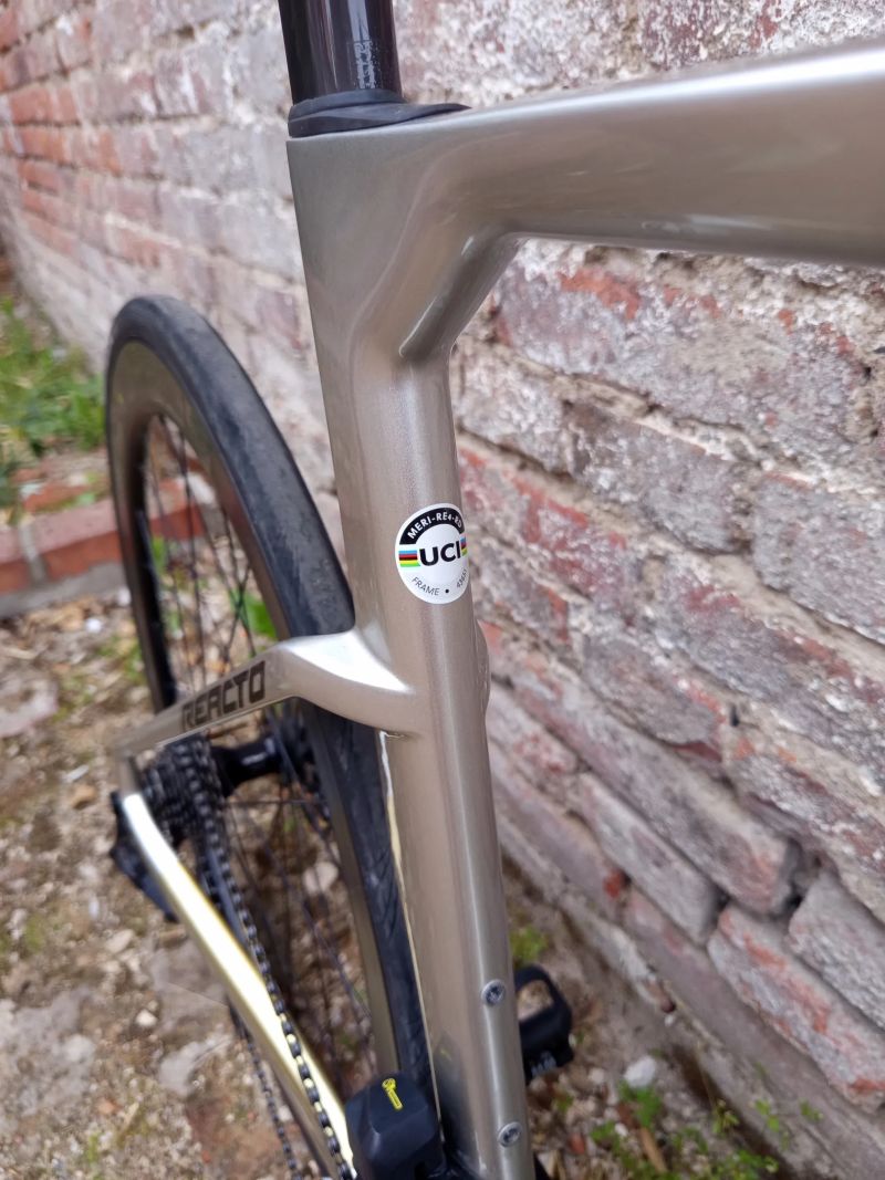 Merida Reacto 6000 2024 | závodní aero karbon | Ultegra Di2 | výborný stav