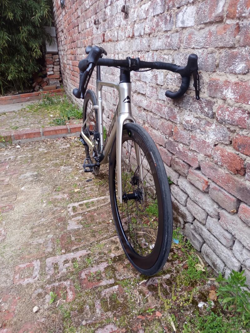 Merida Reacto 6000 2024 | závodní aero karbon | Ultegra Di2 | výborný stav