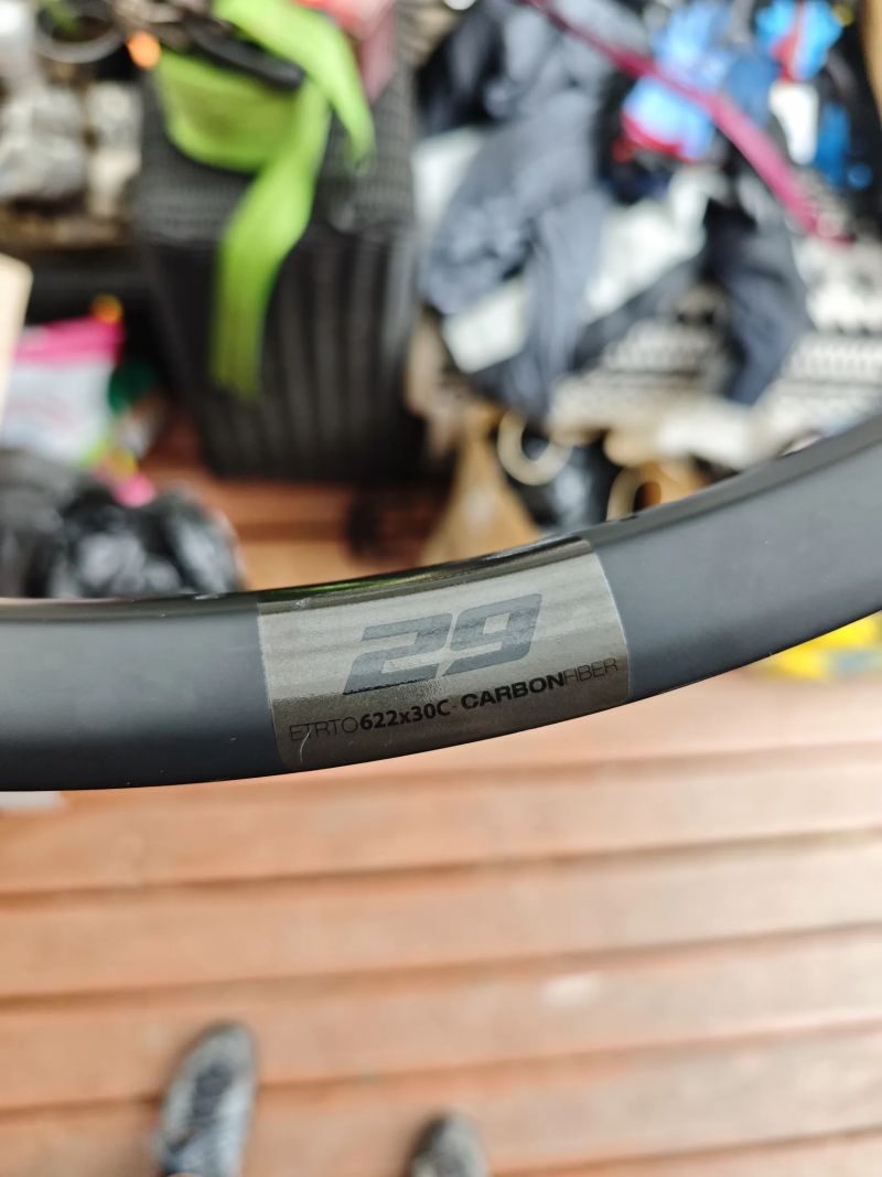 Carbonové ráfky Lapierre 