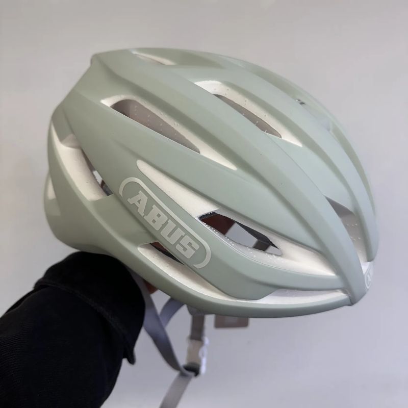 Cyklistická přilba Abus Stormchaser Ace Pure Mint vel. Medium