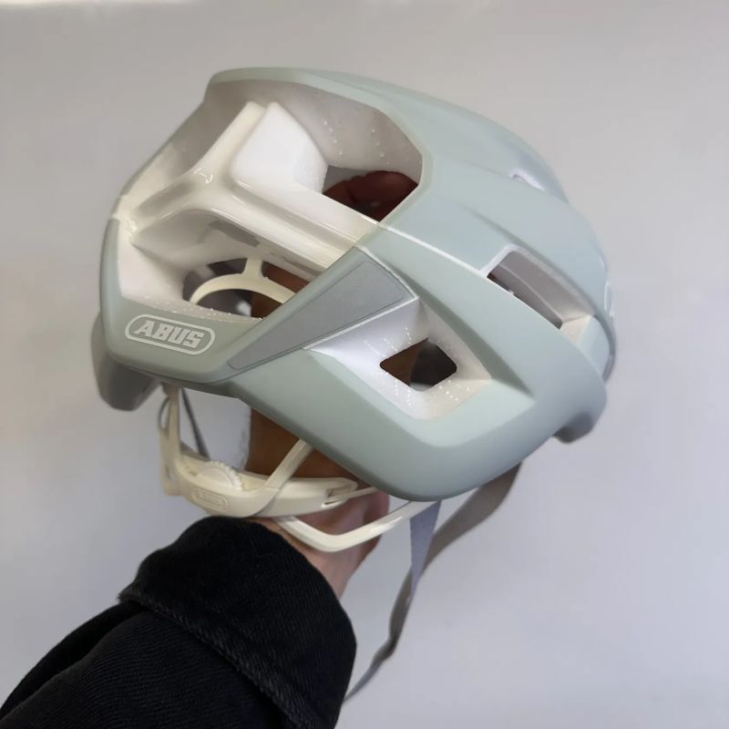 Cyklistická přilba Abus Stormchaser Ace Pure Mint vel. Medium