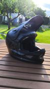 Integrální helma Troy Lee Designs D3 (S) + zdarma 100% brýle