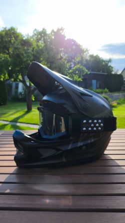 Integrální helma Troy Lee Designs D3 (S) + zdarma 100% brýle