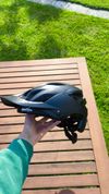 Helma Troy Lee Designs A3 MIPS (Velikost XS/S) – s krabicí