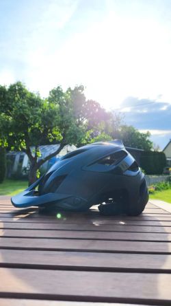 Helma Troy Lee Designs A3 MIPS (Velikost XS/S) – s krabicí
