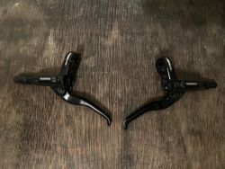 Hydraulické brzdové páky SHIMANO BL-RS600