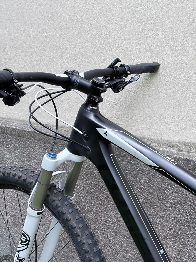 Cube Stereo 120 HPC Race 29”, vel. XL, 2016