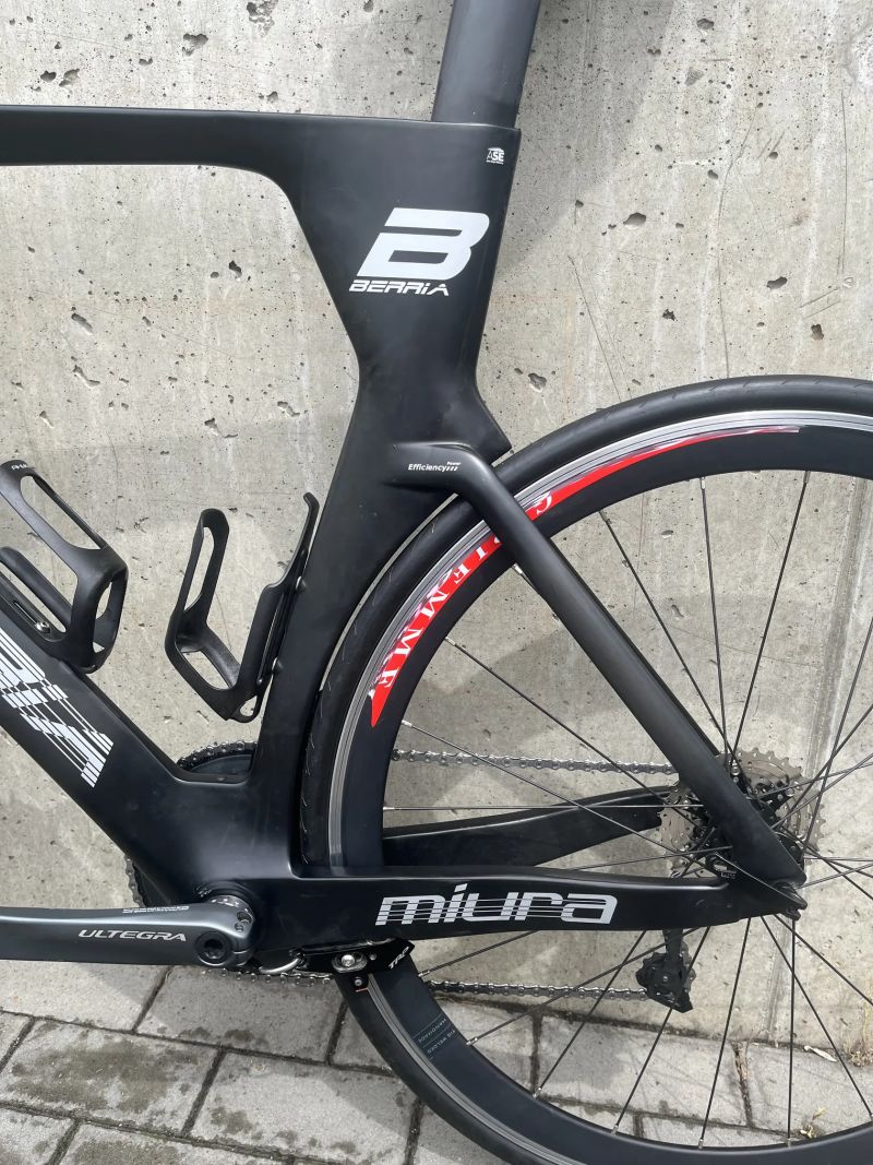 Berria Miura TT