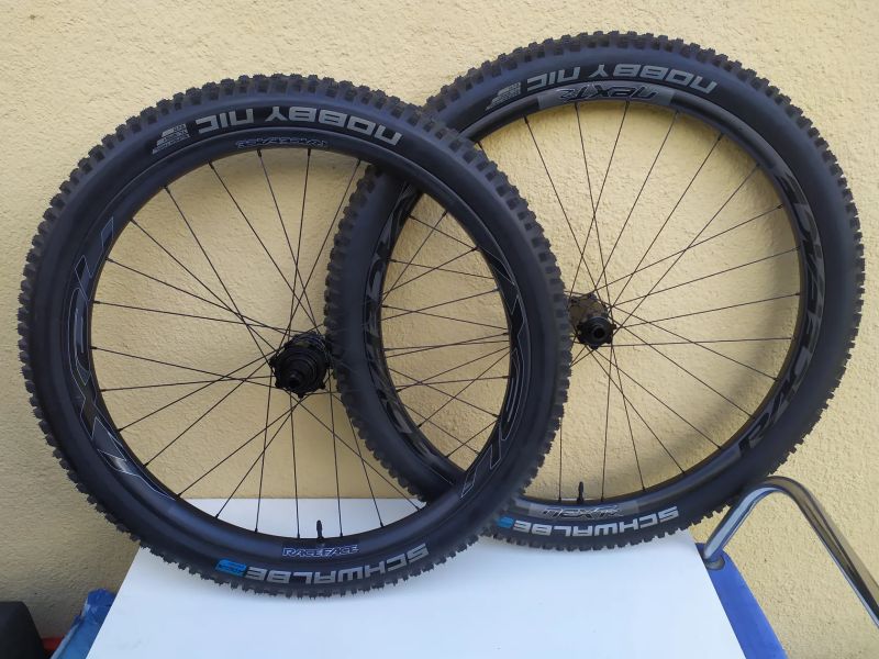 Zapletená kola karbon - RaceFace 29 + 27,5
