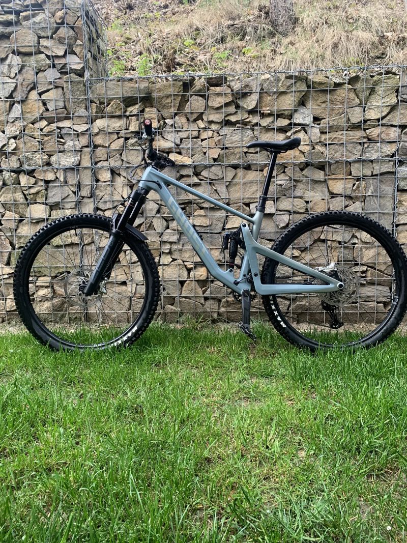Ghost Riot AM CF pro