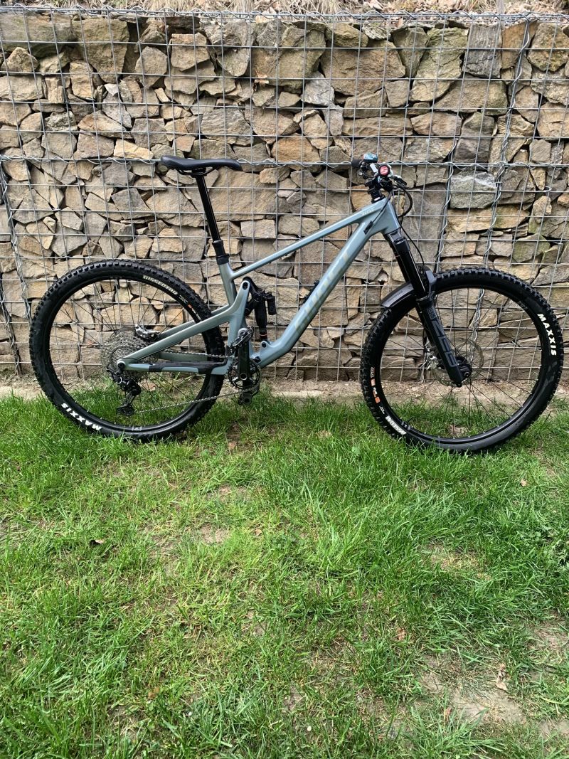 Ghost Riot AM CF pro